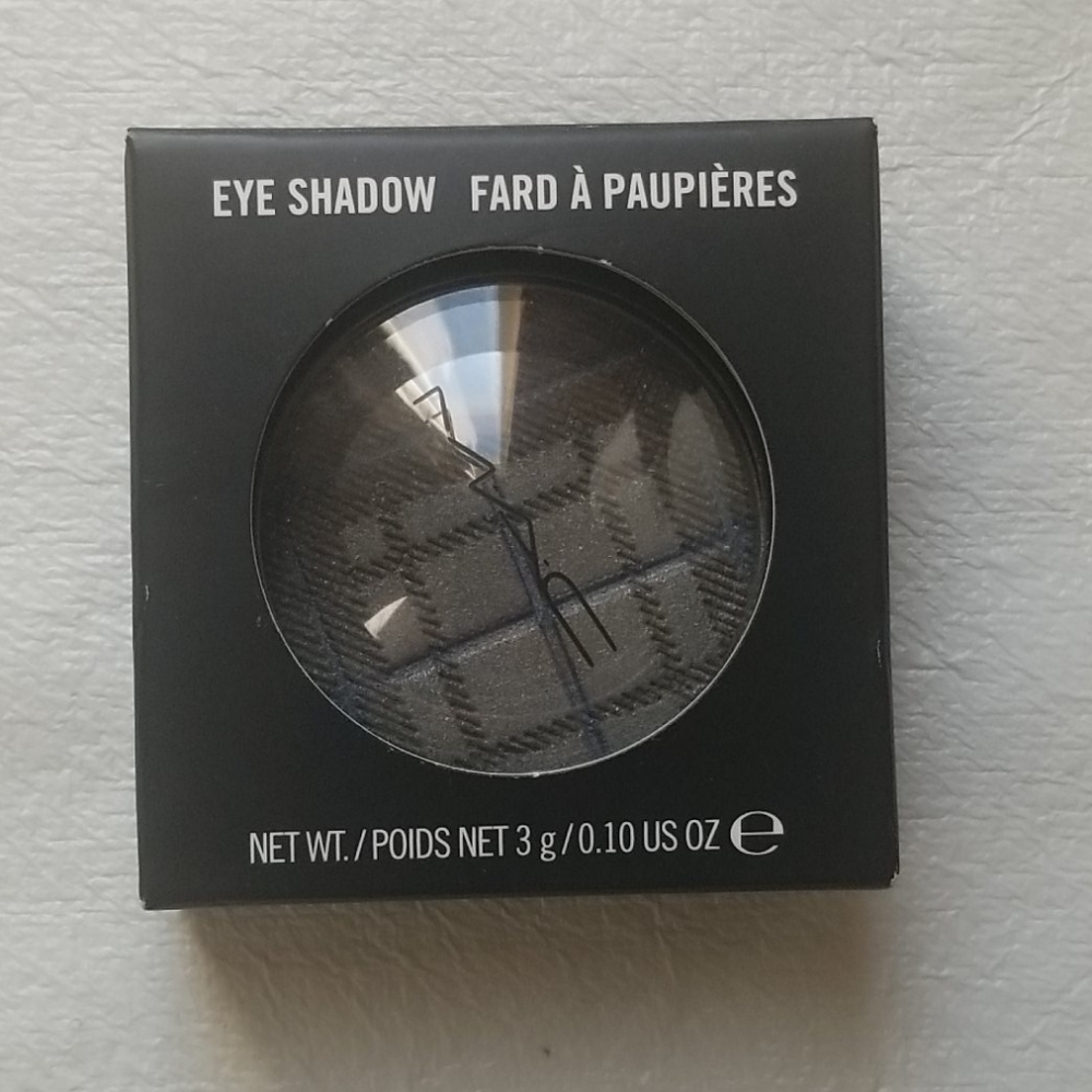 MAC cosmetics glamora castle eyeshadow